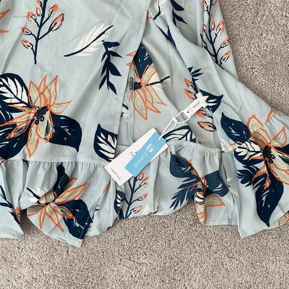 Thea Ruffle Hem Split Dress - Picture 3 of 4